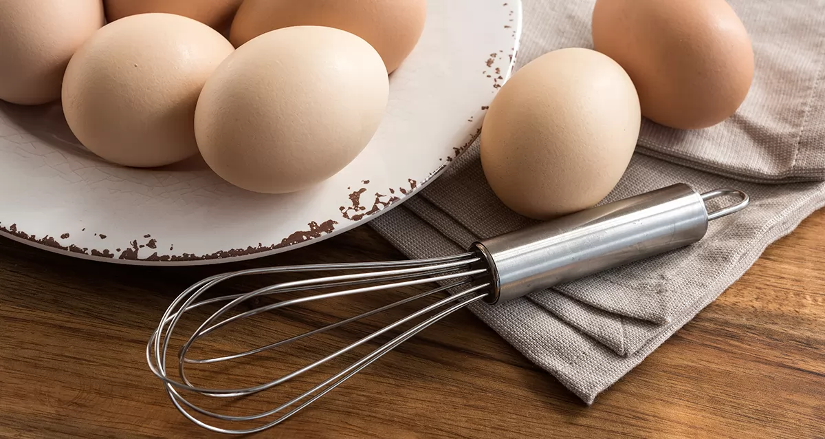 Использование яиц в борьбе с перхотью